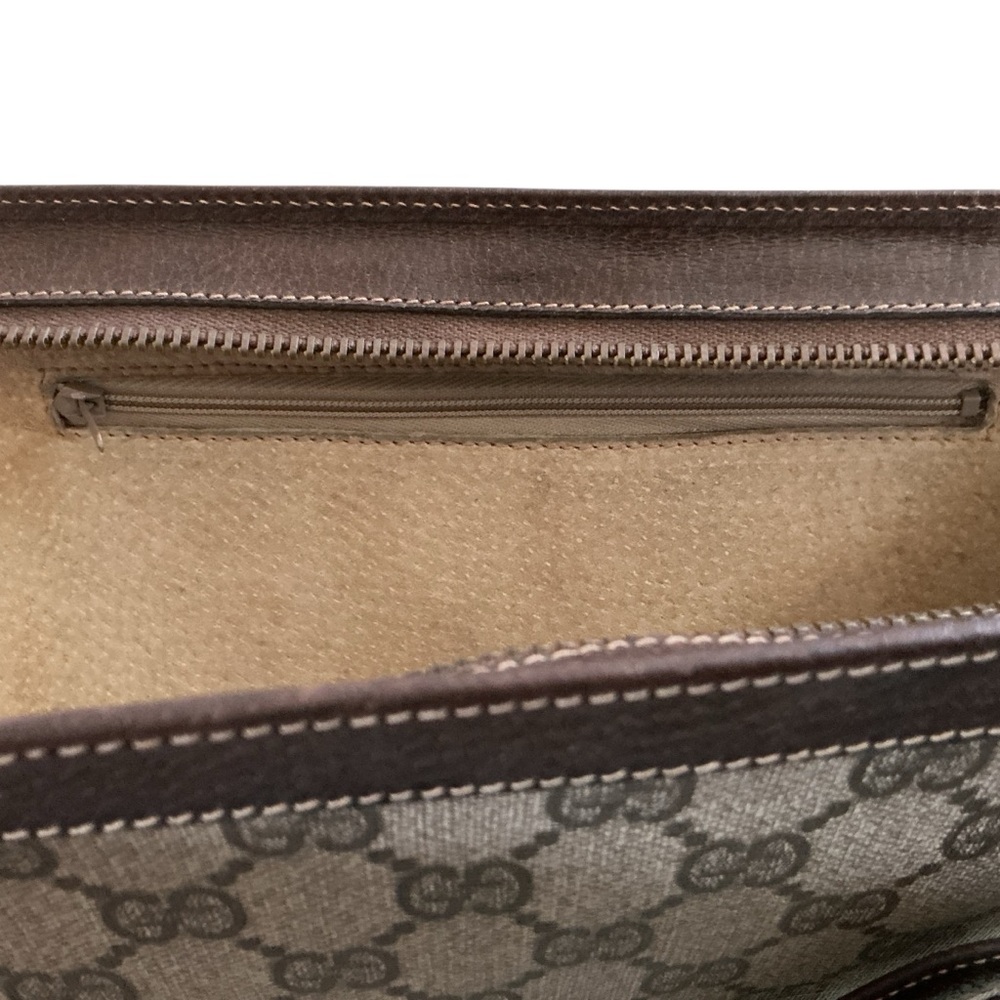 Authentic Vintage Gucci Beige and Brown GG Canvas Wristlet Pouch - Picture 11 of 13